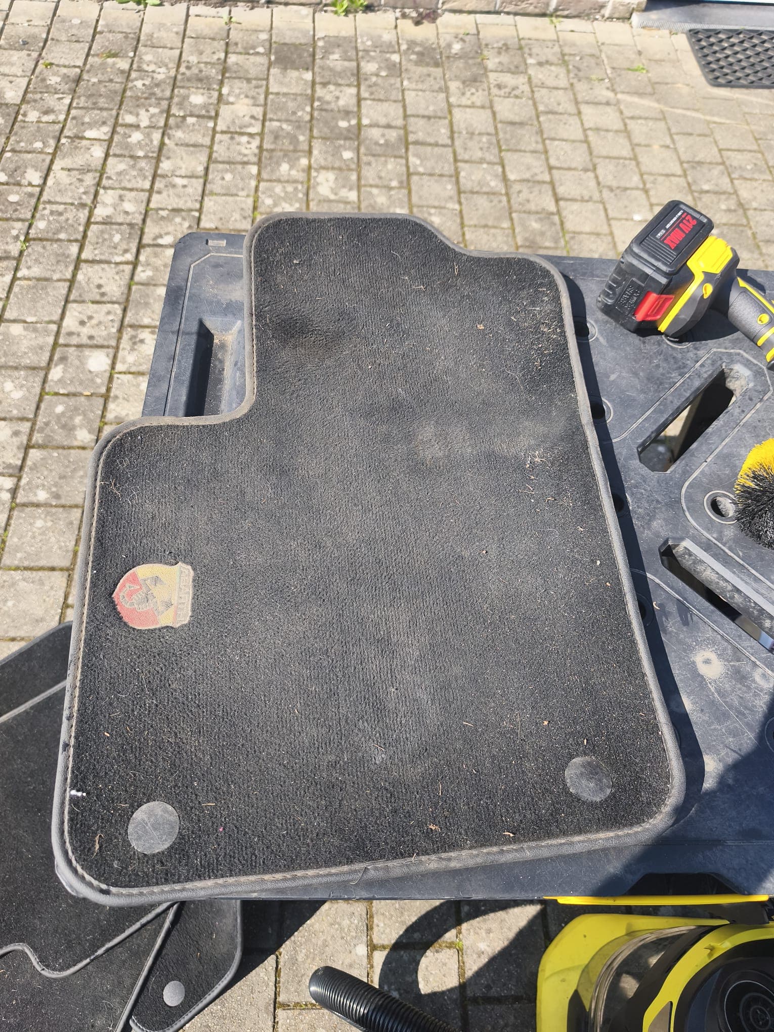 Nettoyage auto à domicile Borinage Kraken Cleaning, avant transformation 2