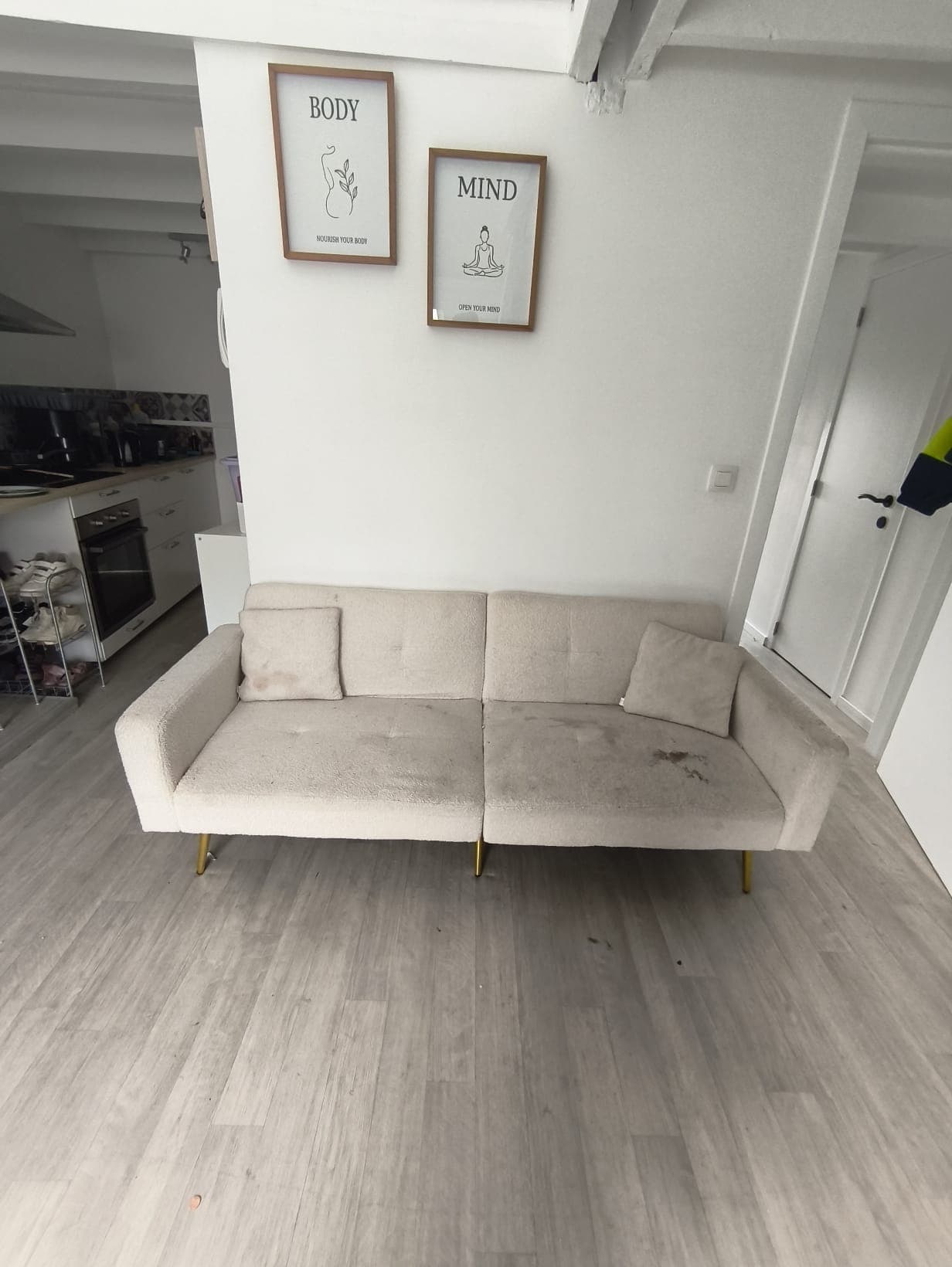 Avant nettoyage auto à domicile Mons Kraken Cleaning, transformation 5